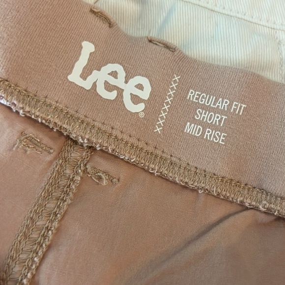 LEE Mid Rise Cargo Shorts - Picture 3 of 5